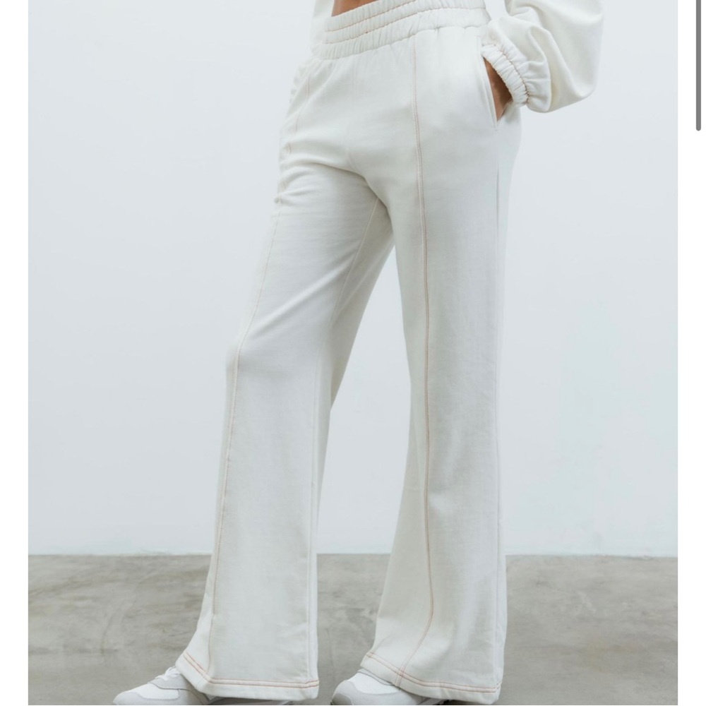 Urban Outfitters White Flared Pants - Picture 2 of 3